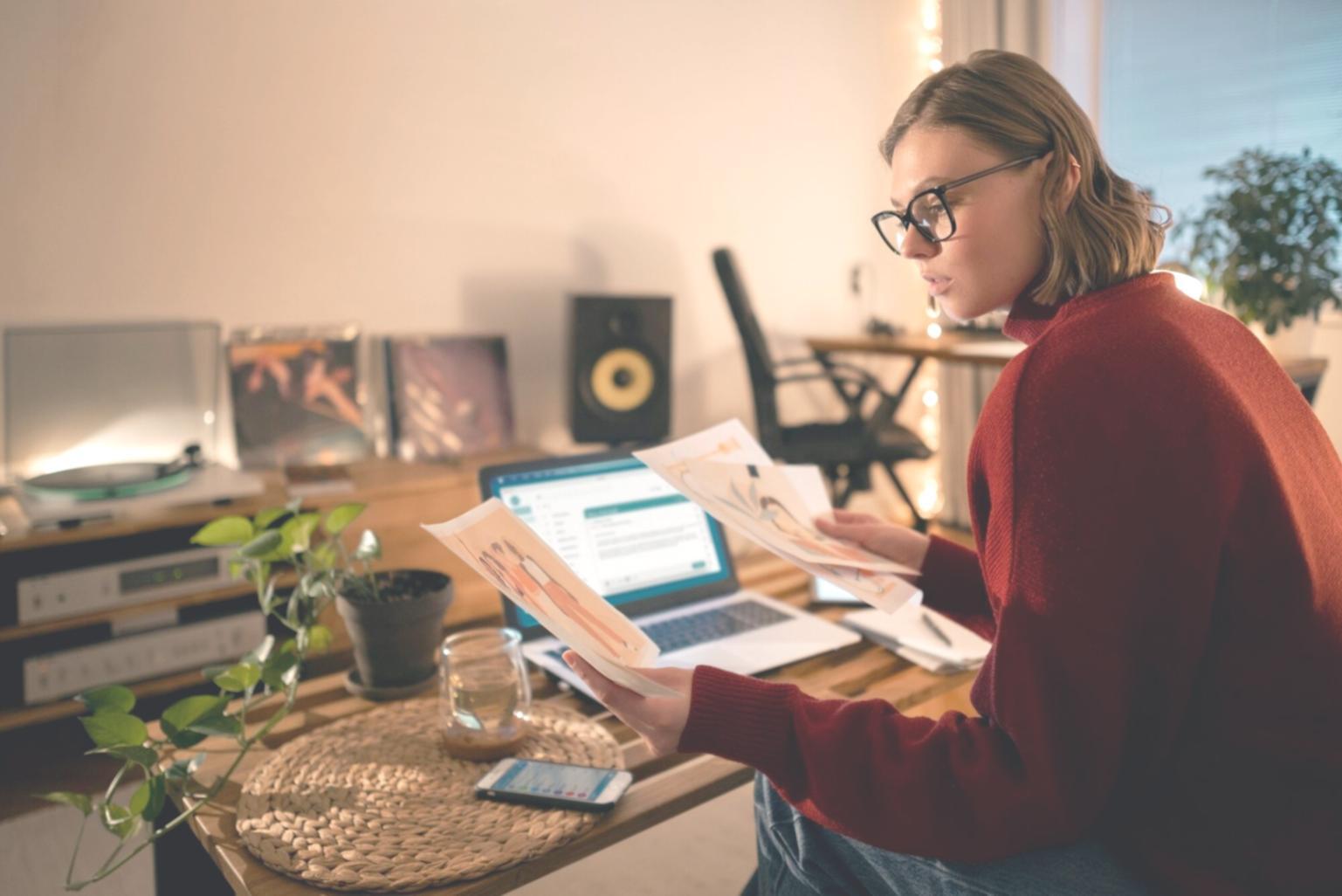 Moderne IT-Lernumgebung mit innovativer Technologie